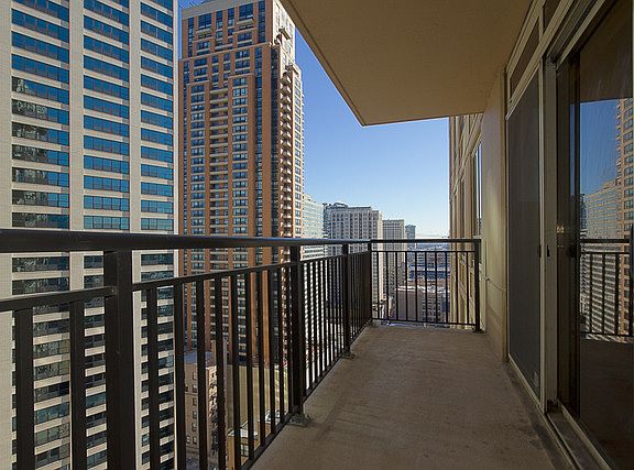 3rd image of 1111 S Wabash Ave APT 2107