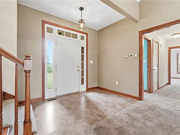 4th image of 8 Randolph Dr