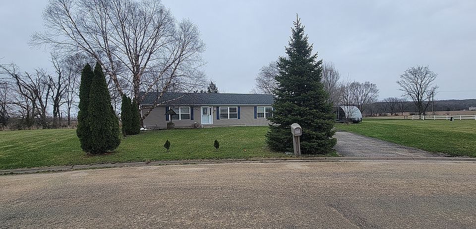 1st image of 1121 Lakin Ave