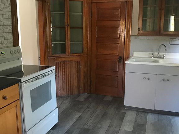 2nd image of 30 Cleveland St #2