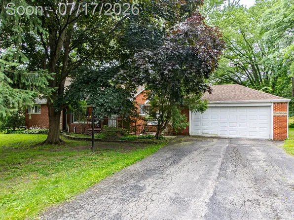 5511 Wright Dr, Troy, MI 48098