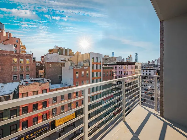 328 Grand St APT 4A, New York, NY 10002