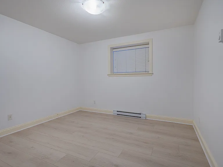 1089 Ruthina Ave — Photo 8