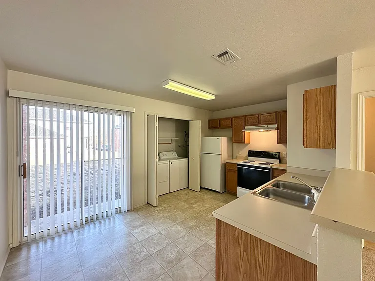 2105 Tahoe Ct — Photo 6