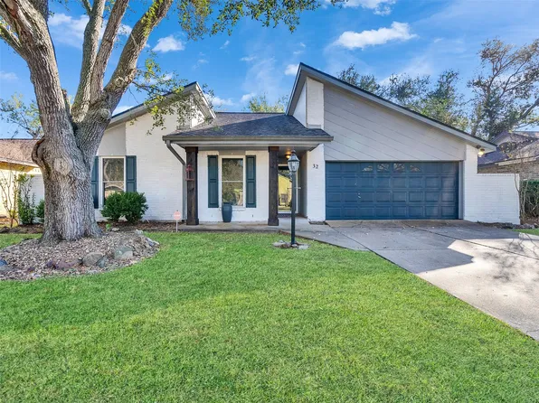 32 Sarita Rd, Angleton, TX 77515