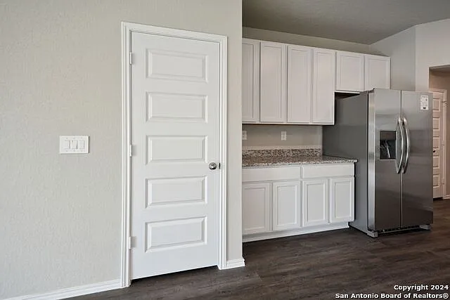 1136 Whitneyway Ln — Photo 6