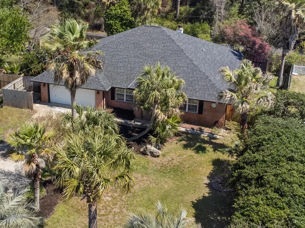 6020 Toulouse St, Gulf Breeze, FL 32563