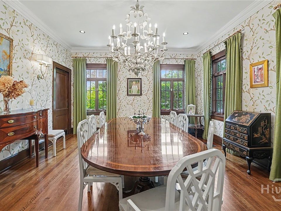 16th image of 27 E 49th Street