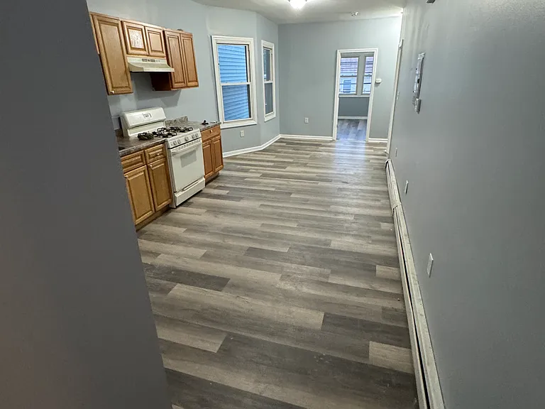 103 Lyon St #2 — Photo 6