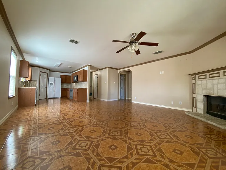 7940 Abbotts Pointe — Photo 5