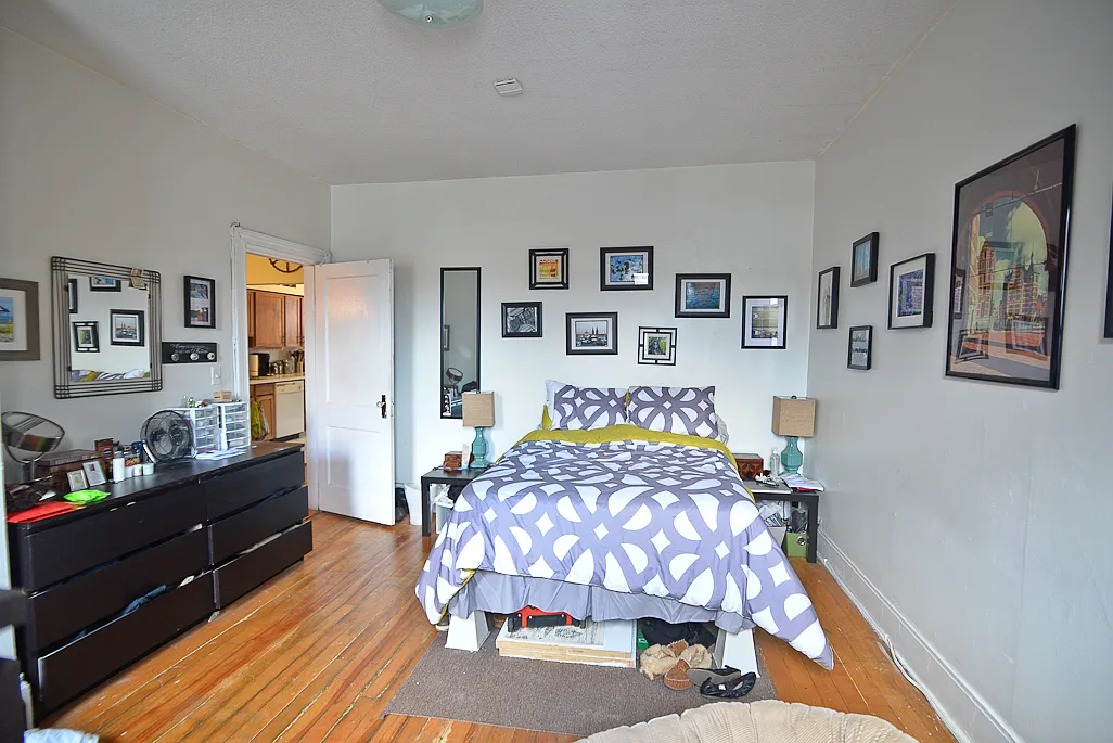3 bed, 820 sqft, $3,300 — Photo 4