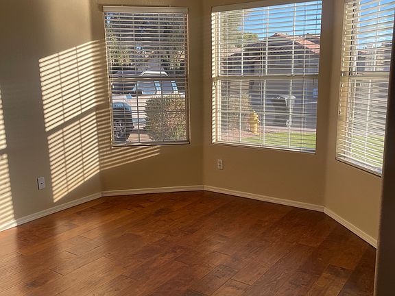 5th image of 1190 W Myrna Ln