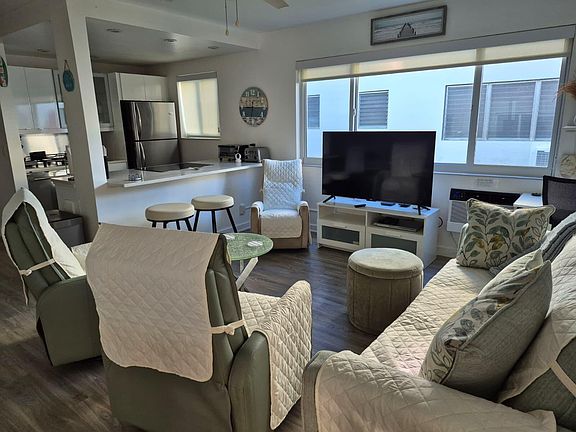 4th image of 624 Antioch Ave APT 18