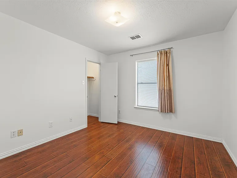 8252 Golf Green Cir — Photo 21