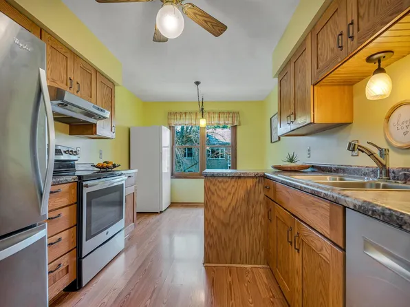 1807 County Road East E #10, Saint Paul, MN 55110