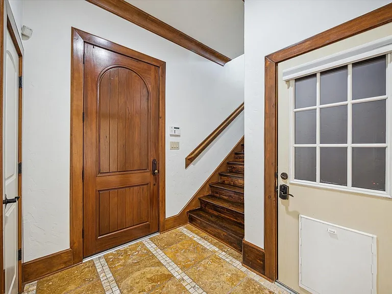 3614 Lancashire Ln — Photo 6