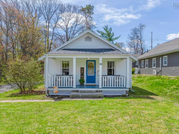 38 Woodworth Rd, Kentville, NS B4N 1B3