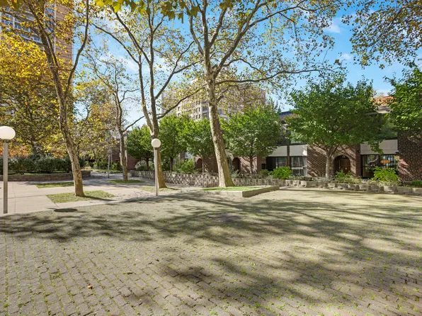 37 Henry Street image 5 of 10