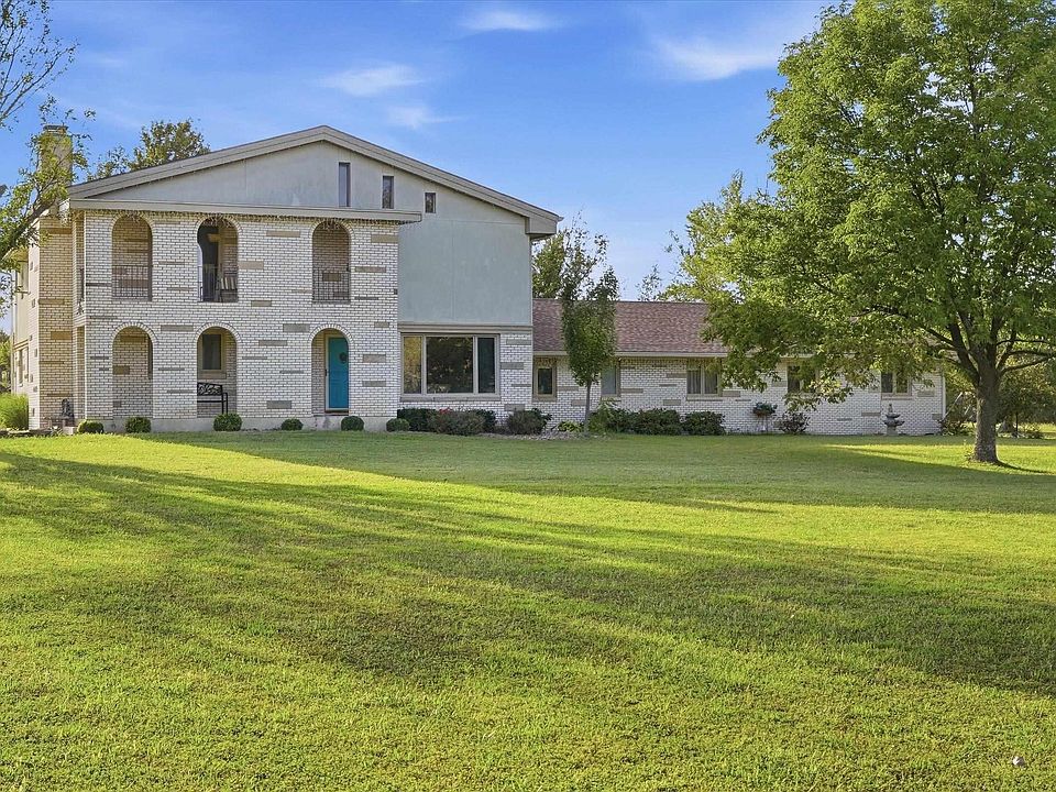 1st image of 2929 SW Lagito Dr
