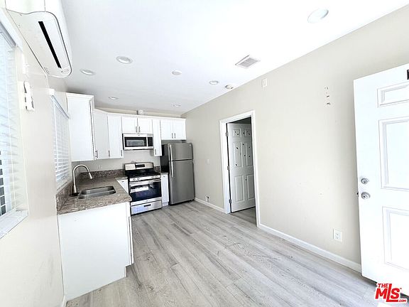 5th image of 1830 S Gramercy Pl #1/2