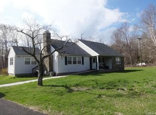 2 Great Ring Rd, Sandy Hook, CT 06482