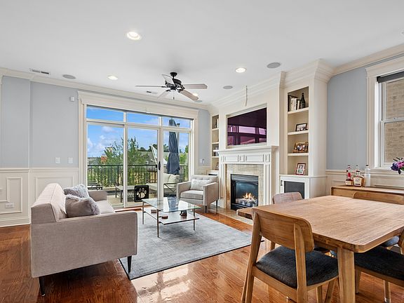 2nd image of 1632 W Diversey Pkwy #3W