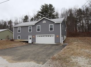 15 Melody Ln, Lewiston, ME 04240