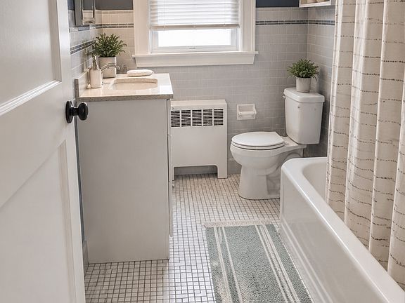 4th image of 3249 Guilford St Floor 2