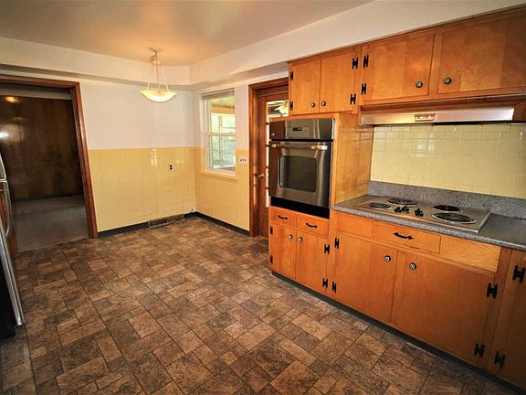 5th image of 6315 Elwynne Dr