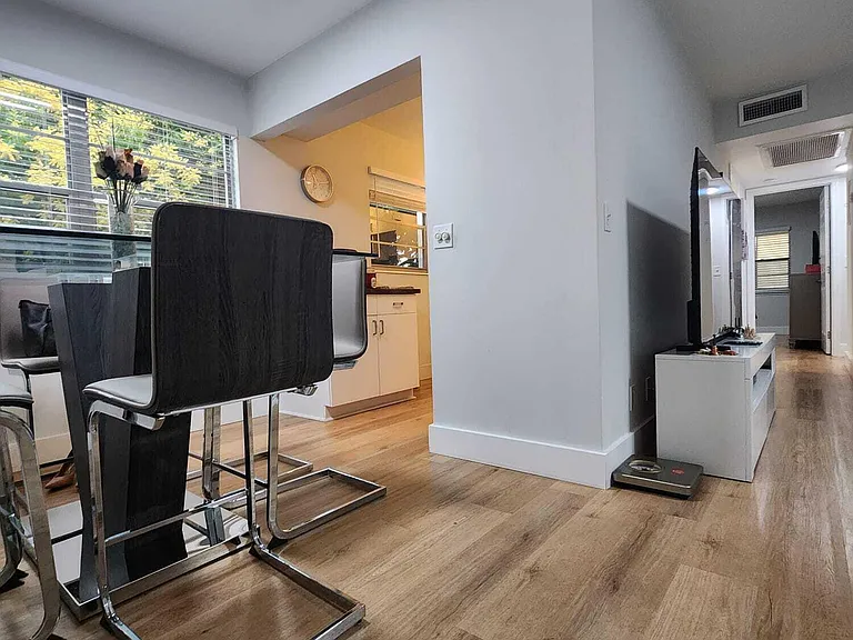 124 Oakridge Cir #124-I — Photo 4