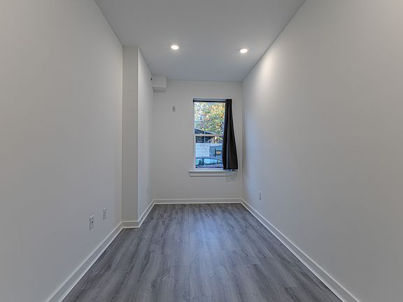2nd image of 620 N Shedwick St #A