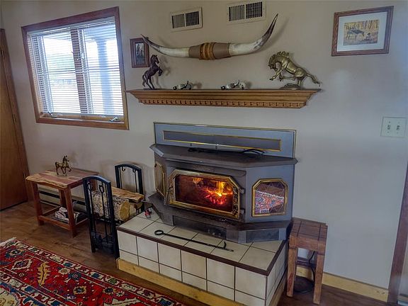 3rd image of 30 Rainbow Loop Dr