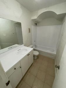 17255 SW 95th Ave APT 241, Palmetto Bay, FL, 33157