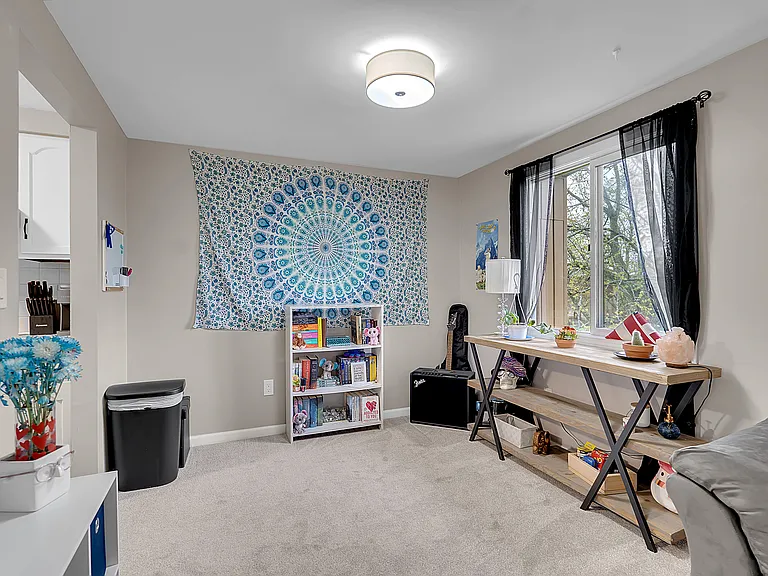 225 Charter Oaks Dr #3 — Photo 6