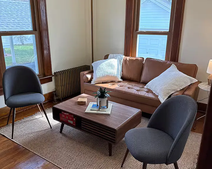 10 Jackson Ave — Photo 2