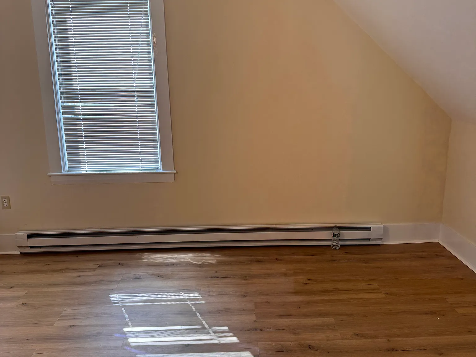 2 bed, 1000 sqft, $2,550 — Photo 3
