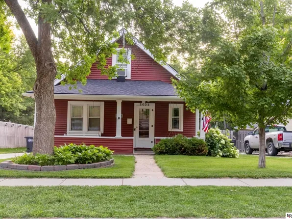 2032 N 64th St, Omaha, NE 68104