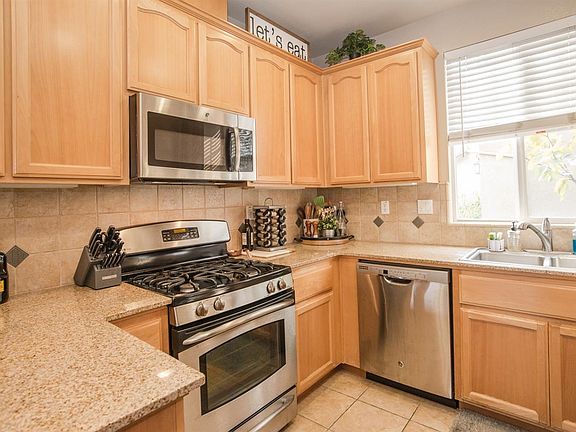 2nd image of 21 Sheen Ct