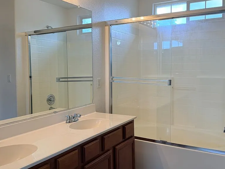 2520 Roman Dr — Photo 9