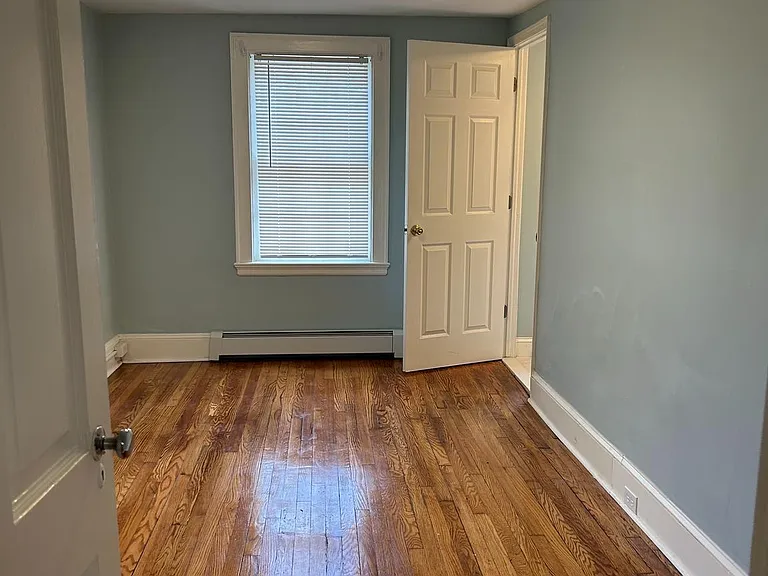 345 Nassau St #6 — Photo 2
