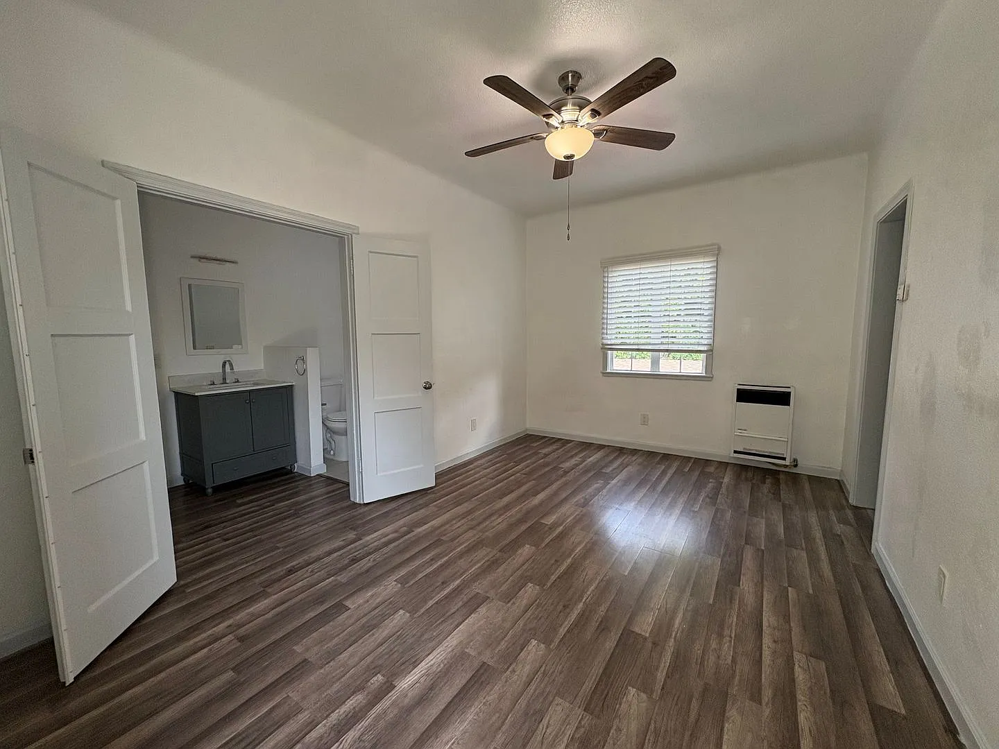 1000 Redondo Ave Apartments, Long Beach CA — Photo 2