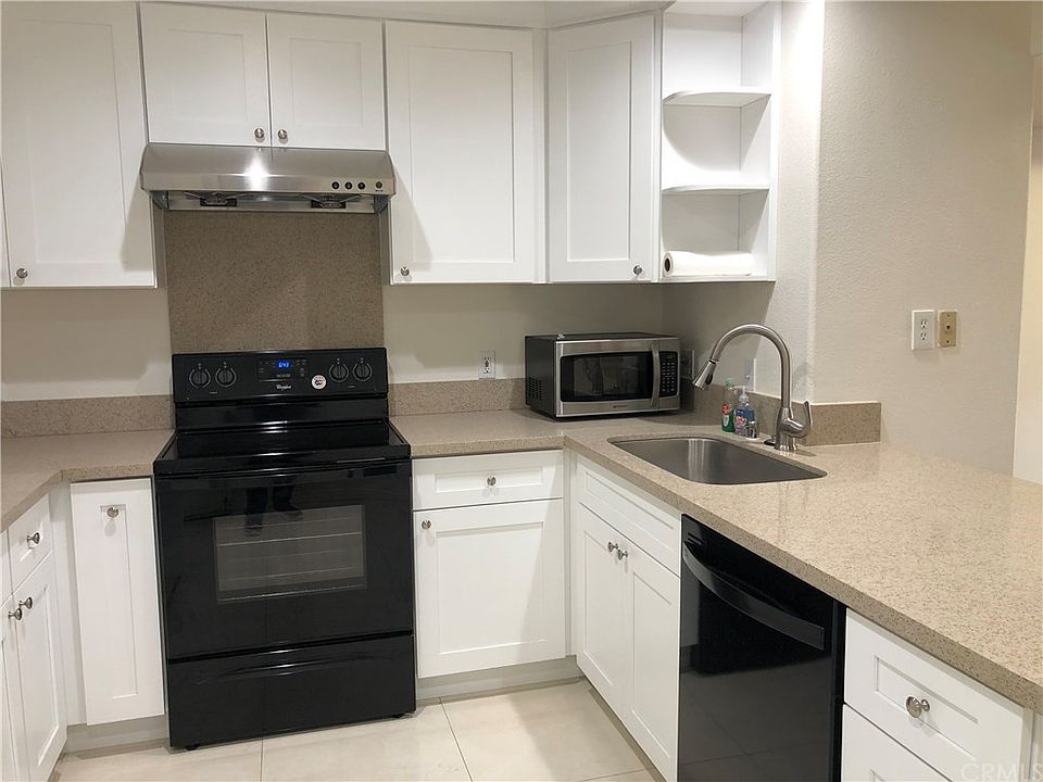 1st image of 321 N Orange Ave APT 204