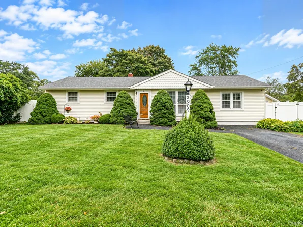 2909 Connecticut Avenue, Medford, NY 11763
