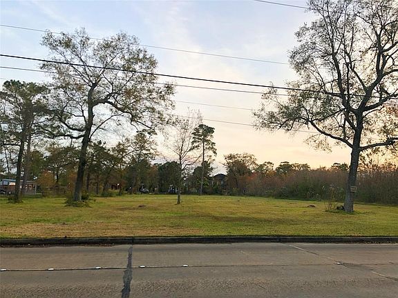 5th image of 1215 Shore Acres Blvd