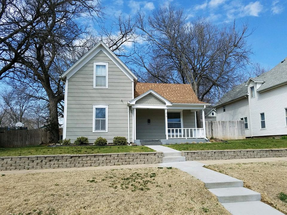 1st image of 219 NE 7th St
