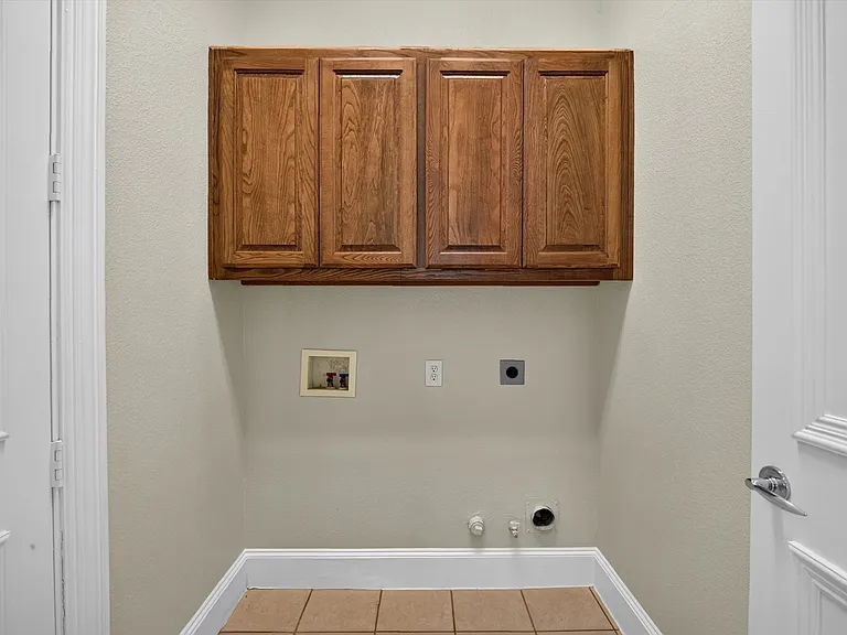 1145 Pedernales Trl — Photo 23