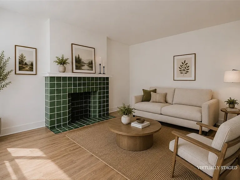 511 Woodbourne Ave — Photo 2