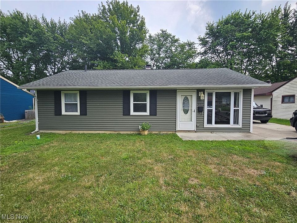 1st image of 927 West Dr