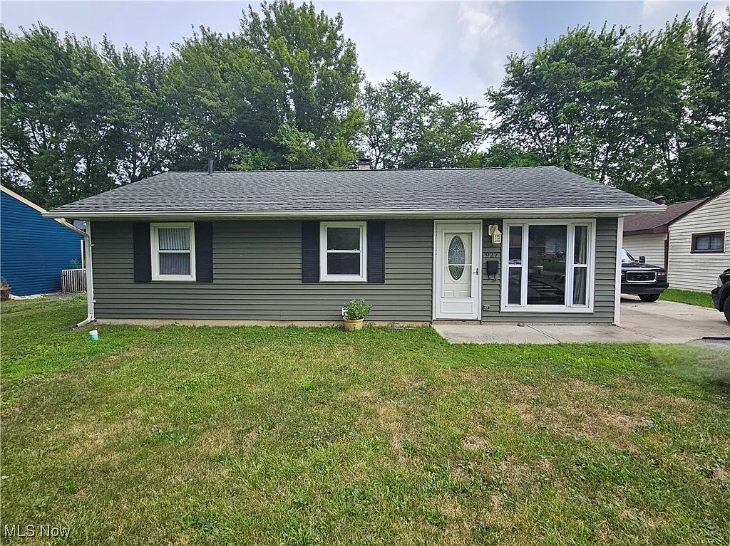 927 West Dr photo 1