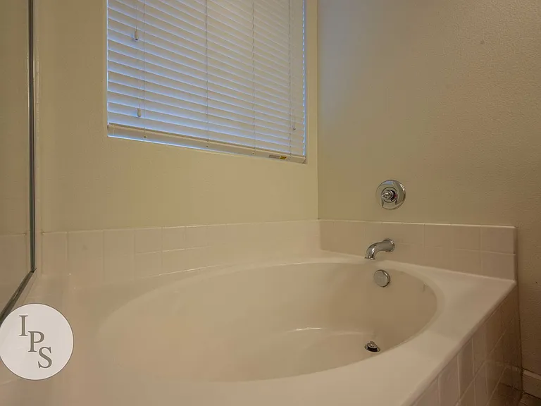 1668 N McPherson Ln — Photo 27